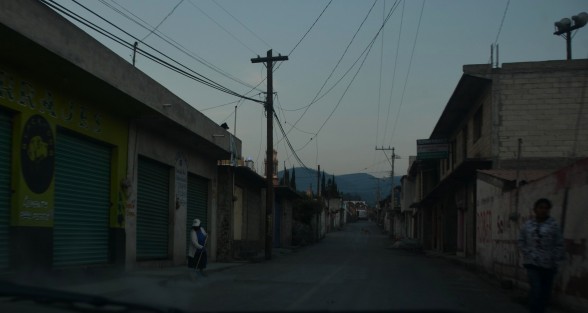En tanto, pobladores de la región realizan sus tareas diarias, con normalidad. 
