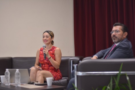 En la conmemoración del Día Naranja y por iniciativa de la diputada Maribel Ramírez Topete, se realizó el conversatorio virtual Registro Nacional de Obligaciones Alimentarias y su impacto en Veracruz, con el objetivo de proporcionar las herramientas que ayuden al cumplimiento de las obligaciones en la materia y para la protección de niñas, niños y adolescentes de la entidad.