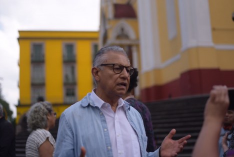 Por su parte, el ex rector de la UV, Raúl Arias Lovillo, y el ex alcalde de Xalapa, Hipólito Rodríguez, ven represión en el hecho.  