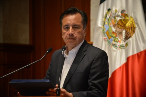 Además de la reducción de homicidios y otros delitos, el gobernador Cuitláhuac García Jiménez afirmó que la estrategia de atención a las causas de la inseguridad mediante una política social que favorece a los más pobres, a pequeños productores, y hace efectivo el derecho a la salud, el agua y el acceso a la vivienda, está dando resultado.  