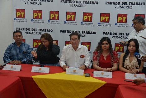  El Partido del Trabajo (PT) al igual que el presidente de la República Andrés Manuel López Obrador, pide a los ciudadanos no tragarse las mentiras de la oposición.