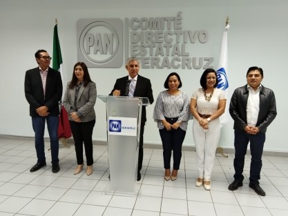  De cara al proceso electoral del 2024, el Partido Acción Nacional (PAN) hará lo que sea necesario, mediador o copartícipe, para que realmente se pudiera conformar una gran alianza opositora, en el que se incluyan los partidos Revolucionario Institucional (PRI), de la Revolución Democrática (PRD) y, de ser posible, también a Movimiento Ciudadano MC, aseguró el dirigente estatal panista, Federico Salomón Molina.