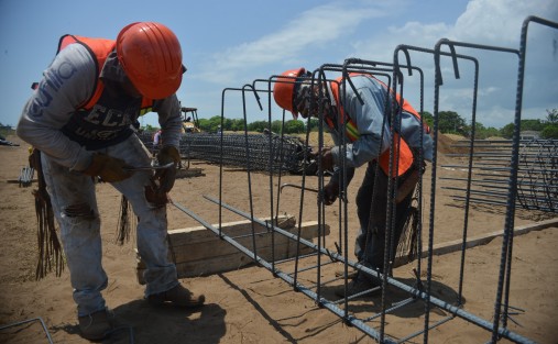 A decir de la arquitecta encargada de la obra, actualmente se realizan los trabajos preliminares para en breve iniciar la cimentación. El hospital estaría concluido en 10 meses, y contará con 14 camas y servicio en algunas especialidades.