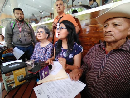  Teresa Carbajal Vázquez, del Barzón de Resistencia Civil del Estado de Veracruz, hizo el llamado a campesinos con  cartera vencida enfrentando procesos judiciales, extrajudiciales o alguna acción de cobranza, con la extinta Financiera Nacional de Desarrollo a suspender de manera inmediata los pagos en tanto no haya certeza de que los mismos serán aplicados. 