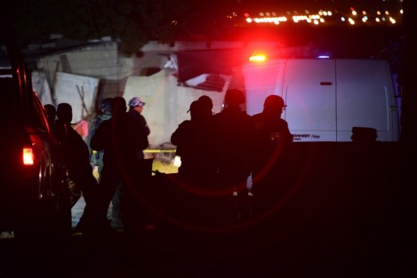  7 personas fueron asesinadas en un fábrica de blok ubicada en la carretera federal Perote - Xalapa a la altura de la localidad de Sierra de Agua, municipio de Perote. Al sitio se dieron cita unidades de policía municipal y estatal y poco después de la Fiscalía Regional con sede en Perote para iniciar las investigaciones. 


