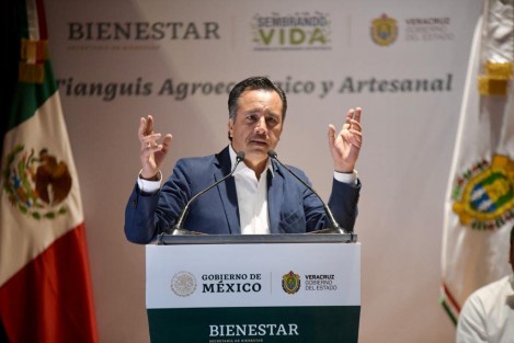 Cuestionado sobre la ejecución de al menos siete personas este miércoles en Sierra de Agua, municipio de Perote, el gobernador Cuitláhuac García Jiménez confió en encontrar a los autores materiales, como ha sucedido en casos recientes que registró la ciudad de Poza Rica, donde hay más de 80 procesos penales abiertos. 