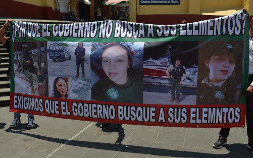 Sus familiares vinieron a Xalapa a solicitar la intervención del gobernador Cuitláhuac García Jiménez en el caso
