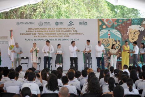 Este jueves en el municipio de Álamo Temapache el Gobernador Cuitláhuac García inauguró las nuevas instalaciones del CONALEP 337, beneficiando así a estudiantes y docentes de varias localidades, que asisten a ese plantel.