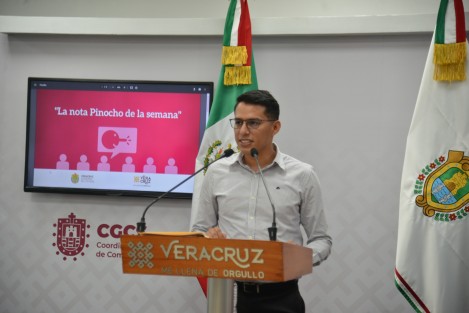Fue el director general de Información Institucional, Luis Alberto Casas, el lector de la primera recopilación de mentiras en la que destacó tres publicaciones referentes a una supuesta reunión entre el mandatario y jueces del Tribunal Superior de Justicia, a quienes se les habría amenazado tras la detención de Angélica N, presunta responsable de delitos contra la fe pública y tráfico de influencias.