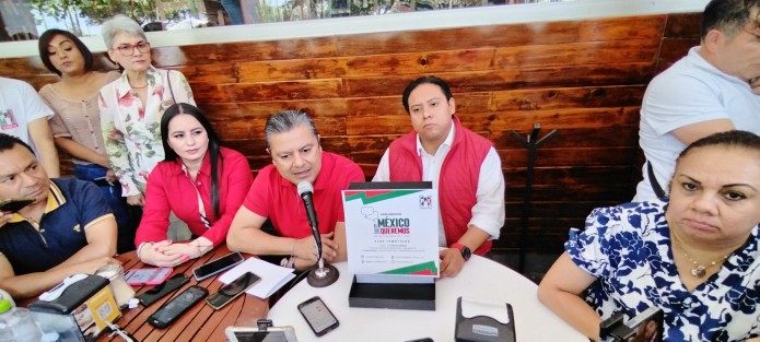 El presidente del PRI en Veracruz, Marlon Ramirez Marín, dijo que denunciará a funcionarios estatales y federales que han realizado actos de campaña adelantados en busca de la gubernatura del  Estado.