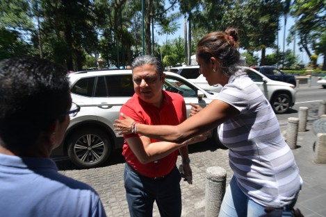 En su lista del priista están la Secretaria de Energía, Rocío Nahle; el diputado federal, Sergio Rodríguez Luna; el delegado de los programas sociales, Manuel Huerta e incluso el titular de la Secretaría de Educación de Veracruz (SEV), Zenyanzen Escobar García.
