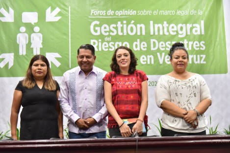 Con la finalidad de recibir aportaciones de expertos en la materia para la actualización de la ley, con la presencia de la Comisión Permanente de Protección Civil del Congreso y la titular de la Secretaría de Protección Civil (SPC) del estado, Guadalupe Osorno Maldonado, se realizó el foro de opinión sobre el marco legal de la Gestión Integral del Riesgo de Desastres en Veracruz, en el auditorio Sebastián Lerdo de Tejada del Palacio Legislativo.