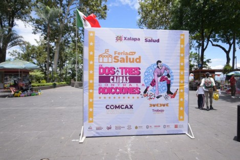 Con actividades lúdicas, informativas y deportivas, el Ayuntamiento, a través de la Dirección de Salud, realiza la Feria de la Salud De dos a tres caídas contra las adicciones. 