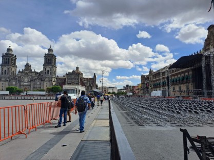 En la Ciudad de México ya se ven los preparativos para la concentración de simpatizantes del presidente Andrés Manuel López Obrador en el Zócalo, para festejar los 5 años de triunfo de las elecciones de 1 de julio de 2018, que permitieron la llegada de AMLO a la Presidencia de la República, así como un avance masivo del partido Morena en todo el país. Héctor Quintanar 