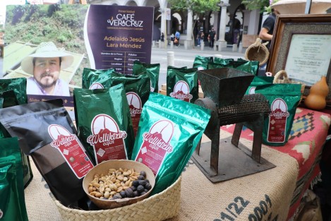 Por tres días, los asistentes disfrutaron de actividades artísticas y culturales, conferencias, clases, exposiciones y venta de artículos de las 10 regiones cafetaleras distribuidas en seis sedes dentro de Xalapa. 