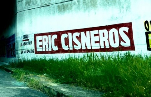 El Gobernador Cuitláhuac García Jiménez informó que tras una plática con el Secretario de Gobierno Éric Cisneros, éste le informó que no buscará contender por la gubernatura de Veracruz, y se frenará la publicidad de sus libros. 
