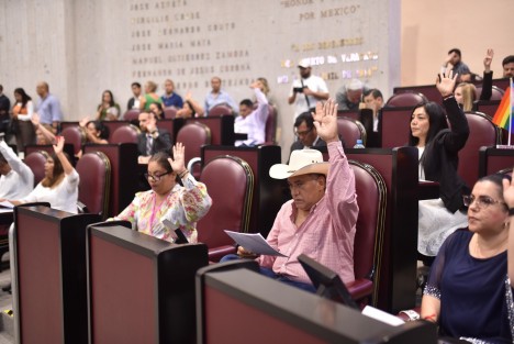 El Pleno de la LXVI Legislatura aprobó el dictamen de la Comisión de Hacienda del Estado, por el que se adiciona un segundo y tercer párrafo al Artículo 18 de la Ley de Coordinación Fiscal para el Estado y los Municipios de Veracruz, con lo que se armoniza con la legislación general en la distribución de los fondos de la Recaudación Federal Participable.