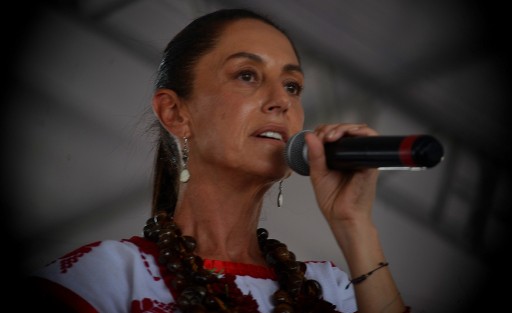 Cientos de simpatizantes de Claudia Sheinbaun en el sur del estado, se congregaron en Catemaco para atender su asamblea informativa en su camino por la Defensa de la Cuarta Transformación