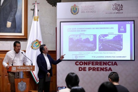 En este contexto, el Ejecutivo advirtió que compensar el daño provocado por el crecimiento de las ciudades es tarea de todos, de ahí que asumió el reto de sembrar 90 mil árboles en la zona del Cofre de Perote y pondrá a disposición mil árboles para conservar el microclima de la ciudad en el Parque Juárez.