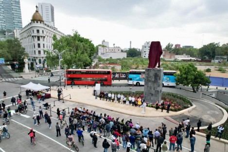 Este domingo fue develada en el Paseo de la Reforma de CDMX la réplica gigante de  la escultura prehispánica de la joven gobernante de Amajac. encontrada el 1 de enero de 2021 en Álamo Temapache. El Gobernador Cuitláhuac García estuvo acompañado del Jefe de Gobierno de CDMX, Martí Batres.  
