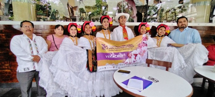 Profesores del Instituto de Investigación y Difusión de la Danza Mexicana invitaron al 51 Congreso Nacional para Maestros de Danza, del 29 de julio al 5 de agosto en Veracruz Puerto.

