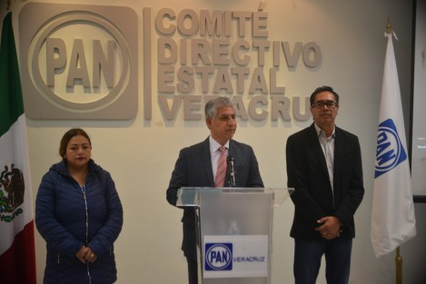 El Comité Directivo Estatal del Partido Acción Nacional (PAN) ya presentó dos denuncias en contra de Eric Patrocinio Cisneros Burgos, secretario general de Gobierno del estado de Veracruz, por presuntos actos anticipados de campaña, ante los órganos electorales correspondientes, aseguró su presidente Federico Salomón Molina,