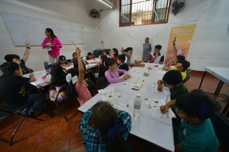 Hasta el fin de semana continuará la 33 Feria Nacional del Libro Infantil y Juvenil de Xalapa. Entre talleres y ofertas de libro los visitantes tienen muchas opciones para divertirse. 
