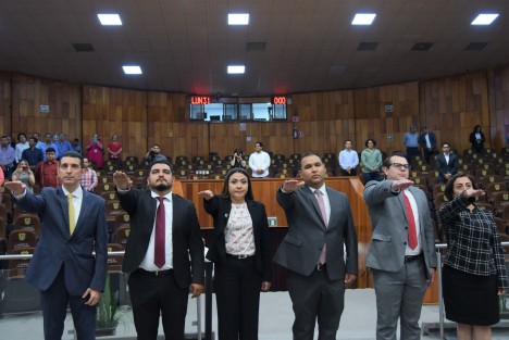 En Sesión Ordinaria, la LXVI Legislatura eligió y tomó la protesta de ley a las personas titulares de los Órganos Internos de Control (OICs) de cinco organismos autónomos y del Poder Legislativo del estado de Veracruz, para un periodo de cinco años.