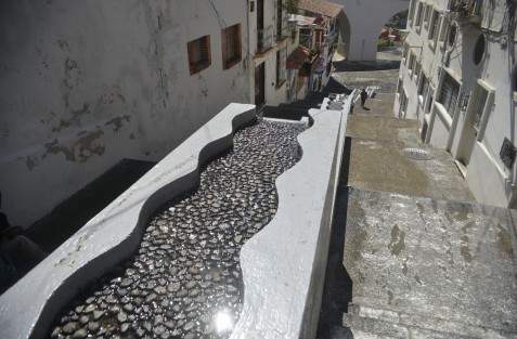 De acuerdo con el Edil, será el próximo 17 de agosto cuando este icónico barrio de la capital reciba el nombramiento como el primer Barrio Mágico de México con sede en Veracruz, distinción otorgada por la Secretaría de Turismo federal. 