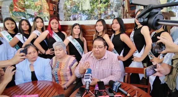 El alcalde de Jilotepec, Balbino Castillo Murrieta, invitó al público en general a asistir a las fiestas patronales de aquel municipio, que se realizan del 5 al 15 de agosto,  en honor a la Virgen de la Asunción.
