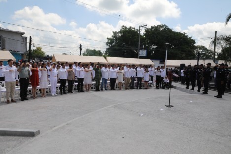 Asistieron al evento las representantes de los poderes Legislativo y Judicial, diputada Margarita Corro Mendoza y magistrada Lisbeth Aurelia Jiménez Aguirre; así como los comandantes de la Tercera Región Naval, Almirante Raúl Pérez Vázquez, y de la 26/a Zona Militar, General Rubén Zamudio Matías; miembros del Gabinete estatal y autoridades del Ayuntamiento de Emiliano Zapata.