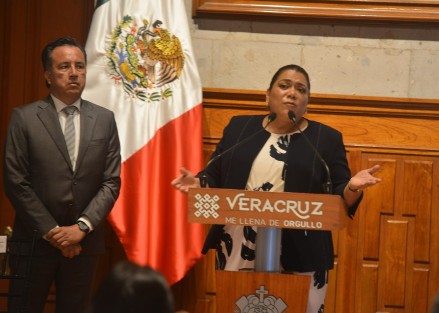 La  magistrada presidenta del Tribunal Superior de Justicia, Lisbeth Aurelia Jiménez Aguirre, dijo no coincidir con las resoluciones del Poder Judicial federal, pues sus autoridades facilitan la evasión y sustracción de la justicia a los investigados, sin tomar en cuenta el impacto de regresar a las calles a quienes representan un riesgo inminente para la seguridad de la población.
