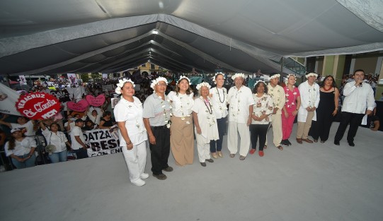 Continuando con sus asambleas informativas en busca de encabezar la Coordinación Nacional de los Comités de Defensa de la Cuarta Transformación, Claudia Sheinbaum visitó en centro de la entidad veracruzana. En Córdoba congregó a cientos de simpatizantes.   