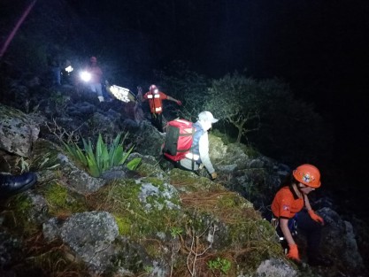 Un menor de 13 años falleció la noche del viernes al caer a un barranco de 150 mts en la zona de El Volcancillo, a donde había acudido de paseo con su familia. Cerca de la 22:00 hrs el cuerpo pudo ser rescatado. 