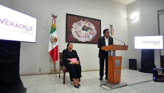 Desde la Oficina de Representación del Gobierno de Veracruz en la Ciudad de México, el gobernador Cuitláhuac García Jiménez y la presidenta del Tribunal Superior de Justicia del Estado, magistrada Lisbeth Aurelia Jiménez Aguirre, reiteraron la denuncia de corrupción del Poder Judicial de la Federación por solapar a jueces que liberan delincuentes.