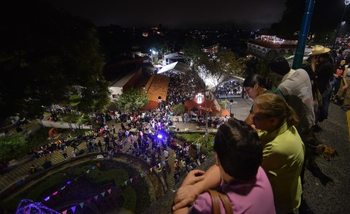  Por su encanto, tradición y misticismo, este día Xallitic recibió el nombramiento de Barrio Mágico de México, estrategia de la Secretaría de Turismo que favorece la diversificación de los destinos y la derrama económica, mediante un esfuerzo conjunto de los tres órdenes de gobierno, la sociedad organizada y la iniciativa privada.