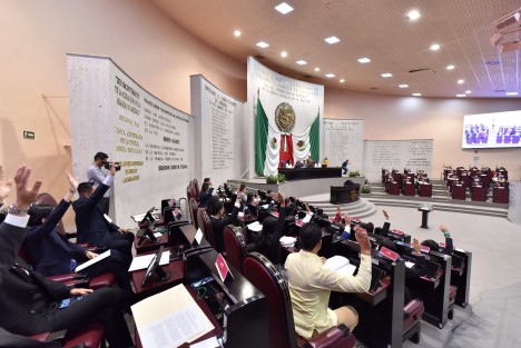En el Recinto Oficial del Palacio Legislativo,  las y los 50 integrantes del XVIII Parlamento de la Juventud Veracruzana 2023, realizó este viernes su  Sesión Ordinaria. 
