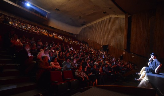 Con gran éxito se realizó la presentación del espectáculo La Noche es Tango, con más de 25 artistas en escena. Este  viernes 18 de agosto el público del Teatro del Estado de la ciudad de Xalapa fue testigo de la última presentación de este show montado por la cantante Tere Aranda.