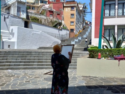 Con la participación de 80 personas, este sábado se desarrolló el evento Ilustra tu barrio, una iniciativa mediante la que el empresariado y el Ayuntamiento buscan reforzar la identidad y plasmar el orgullo que se tiene de Xallitic, pintando los mejores paisajes de este sitio, recién nombrado Barrio Mágico por la Secretaría de Turismo Federal.