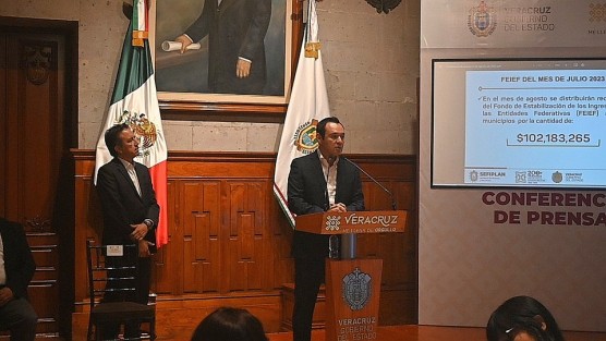La Secretaría de Finanzas y Planeación continúa la gestión de recursos de libre disposición para el fortalecimiento de las arcas municipales; durante este día estará depositando 102 millones 183 mil 265 pesos a los 212 ayuntamientos, a través del Fondo de Estabilización de los Ingresos de las Entidades Federativas. 