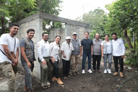 Más de 400 habitantes de cinco municipios del Papaloapan y Los Tuxtlas accedieron a una vivienda digna y de calidad, mediante acciones emprendidas este año por la Secretaría de Desarrollo Social (SEDESOL), con una inversión de 10 millones 300 mil pesos.
