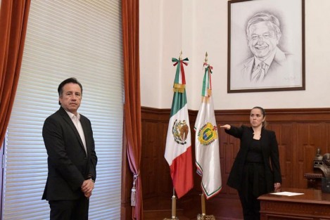  Este martes, el gobernador Cuitláhuac García Jiménez designó a Guadalupe Díaz del Castillo Flores como encargada de despacho de la Secretaría de Salud y de los Servicios de Salud de Veracruz, luego del sensible fallecimiento de su titular, el doctor Gerardo Díaz Morales.
