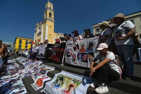 En Día Internacional de las Víctimas de Desaparición Forzada, colectivos de búsqueda se reunieron en la Plaza Lerdo para recordar a sus familiares desaparecidos, y exigir justicia a las autoridades. 