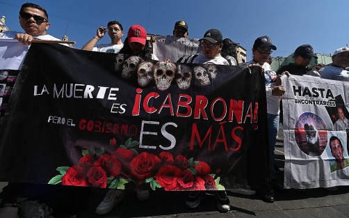 En Día Internacional de las Víctimas de Desaparición Forzada, colectivos de búsqueda se reunieron en la Plaza Lerdo para recordar a sus familiares desaparecidos, y exigir justicia a las autoridades. 