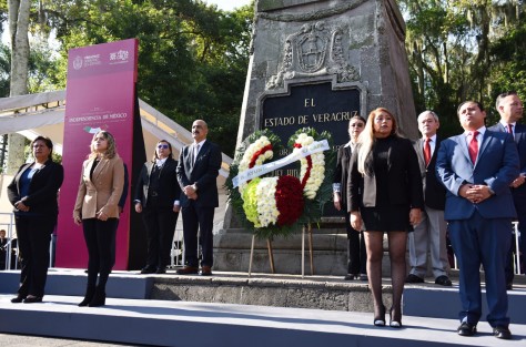 En el parque Miguel Hidalgo (Los Berros), frente al monumento erigido al padre de la patria, el Edil destacó que es necesario seguir trabajando en favor del fortalecimiento de las instituciones y del Estado de Derecho, así como garantizar la seguridad, la paz, el desarrollo económico y el derecho a la salud y la educación. 