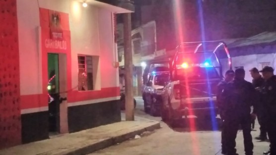 Tres muertos y dos heridos fue el saldo de una balacera registrada  la noche de este jueves en el Bar Garibaldi, en la ciudad de Tlapacoyan,  Ver..