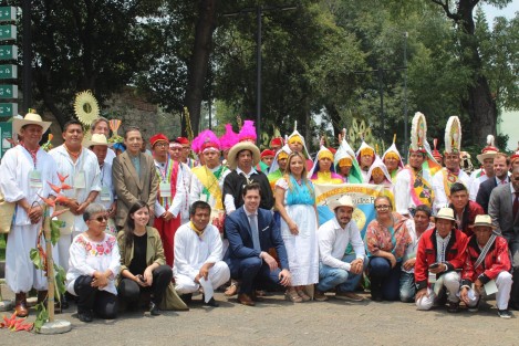 El Instituto Veracruzano de la Cultura (IVEC) acompaña a una delegación integrada por voladores ritualistas, abuelos del Consejo Supremo Totonaca y al colectivo Mujeres de Humo, cocineras tradicionales de la región totonaca coordinadas por la embajadora culinaria Martha Soledad Gómez Atzin, quienes durante este fin de semana ofrecen una degustación de sabores totonacas.