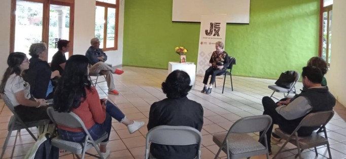 El Instituto Veracruzano de la Cultura, a través del Jardín de las Esculturas, invita a disfrutar de las presentaciones editoriales del ciclo de lectura Otoño de hojas caídas sobre las letras, que todos los martes de septiembre, en punto de las 17:00 horas, compartirá nuevas historias para conocer, crear e imaginar. La actividad es gratuita.