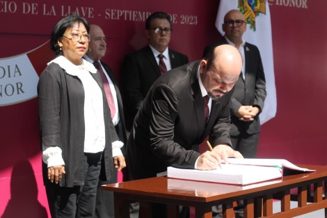 El rector de la UPAV Ome Tochtli Méndez Ramírez, comentó que para el ciclo por iniciar tendrán alrededor de 12 mil nuevos <em>aprendientes</em>. Resaltó que la matrícula es creciente, incluso se construye  polo agroecológico en el municipio de Actopan, que contará con las carreras de esa área. 