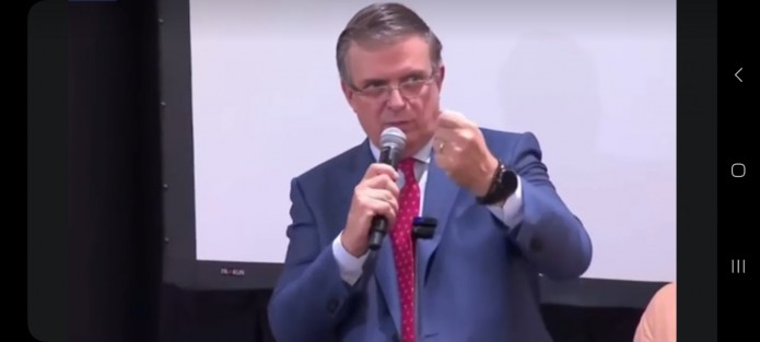 En las primeras horas de esta tarde, Marcelo Ebrard solicitó en conferencia de medios la repetición del proceso de encuesta de Morena para elegir coordinador de los comités de defensa de la 4T, al detectar su equipo varios inconsistencias. 